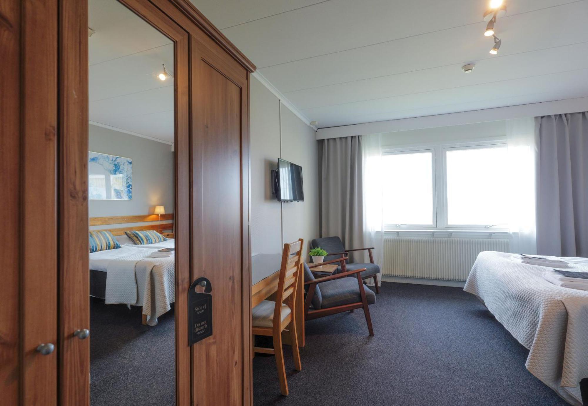 Hotell Veckefjaerden เอิร์นเคิลส์วีก ภายนอก รูปภาพ